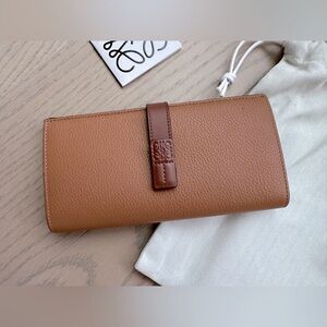 Authentic Loewe Anagram-Embossed Vertical Leather Wallet